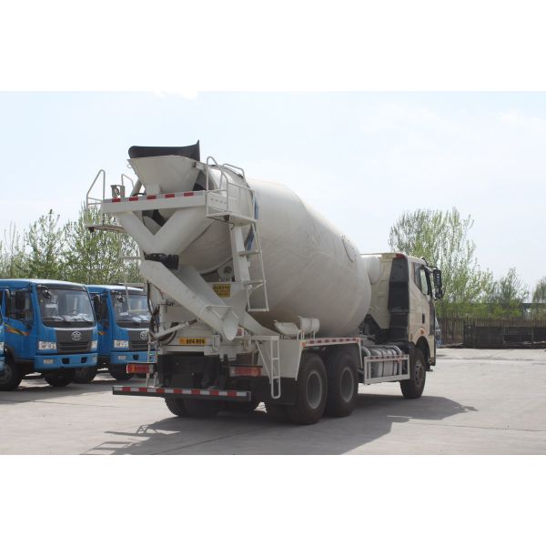 FAW Jiefang Concrete Mixer Truck J6P 350HP 6X4 Flat Top Cab 4.7m3 Tank Automatic Air Conditioning
