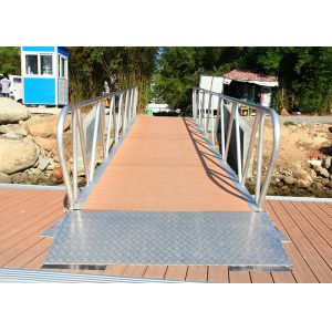 Good Stability Aluminum Alloy Gangway Ramps With 15-20 Years Lifespan Marina
