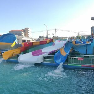 Length 28m Family Fun Water Slide Wide Water Slide Customizable