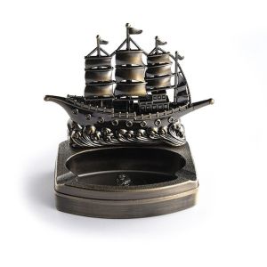 Sailboat Design 125*110*60mm Metal Pocket Ashtray Dust Proof