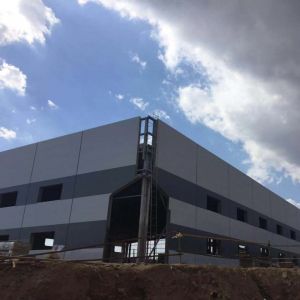 Hot Rolled Q345B Steel Structure Warehouse with 50-Year Lifespan
