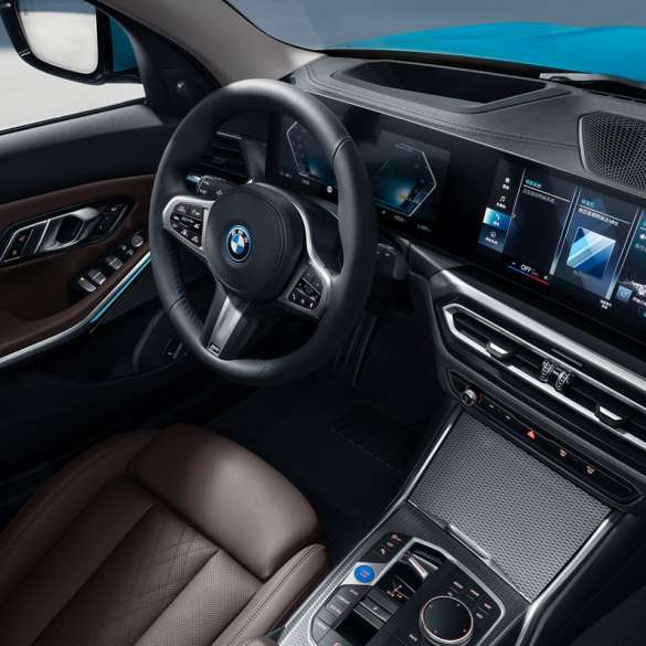 Used i3 Long Range Four Wheeler Energy Vehicle Electric Cars with 250-300Ps Motor Power