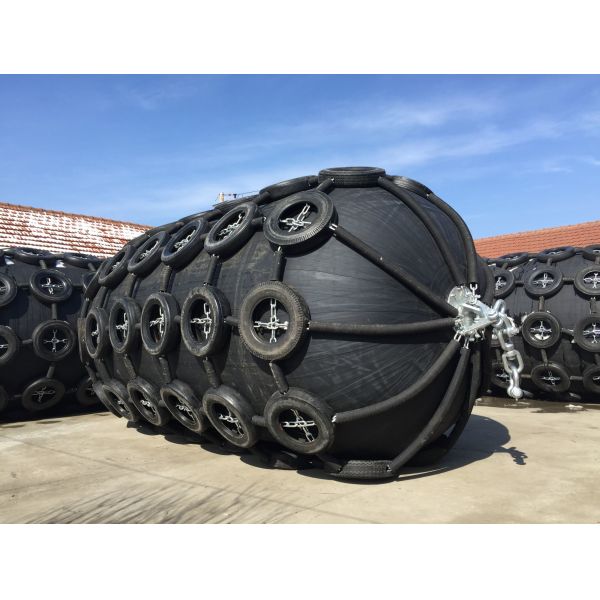 ISO 17357 Standard Mooring Pneumatic Rubber Fender Yokohama Type
