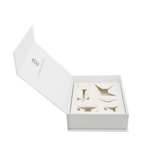Stamping 1250gsm Hard Cardboard Gift Boxes With White Insert
