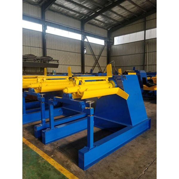 7 Ton Bearing Hydraulic Decoiler Machine , Low Noise Sheet Metal Folder