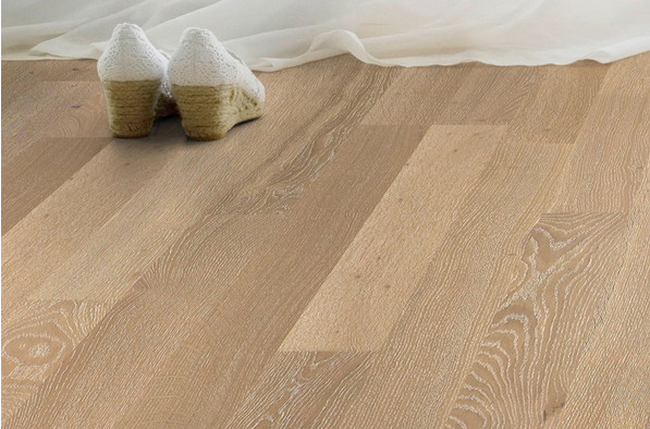 Buy storng waterproof engineered oak floorboards at wholesale prices