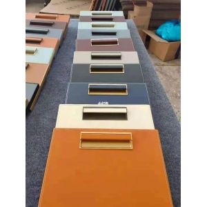 Wooden Bedroom Walk-in Wardrobe Closet with Custom Design from Chinese