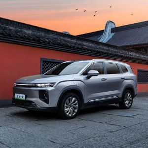 Geely Livan Comfortable Electric Car Beautiful and Safe Design Energy Vehicle