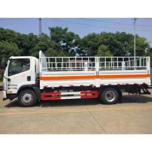 ISUZU 4X2 8 Tons Load Fence Cargo Truck Single Row Seat For Dangerous Goods