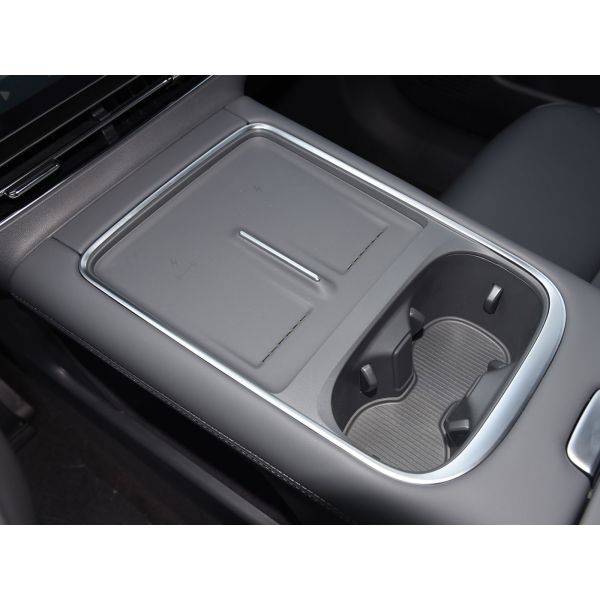 2025 Powerful Xpeng G6 with 68.5/80.8 KWh Battery Capacity and 0.2hrs Fast Charging Time with Long Range