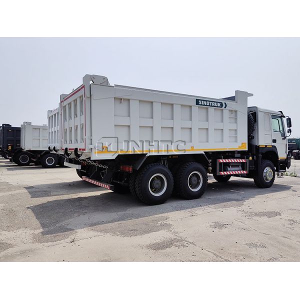 Sinotruk HOWO 6X6 50 Ton Heavy Duty Tipper Truck All Wheel Drive
