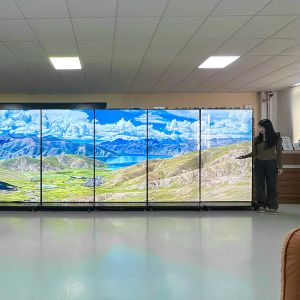 75 85 98 100 Inch LCD Video Wall Display 4k Floor Standing LCD Advertising