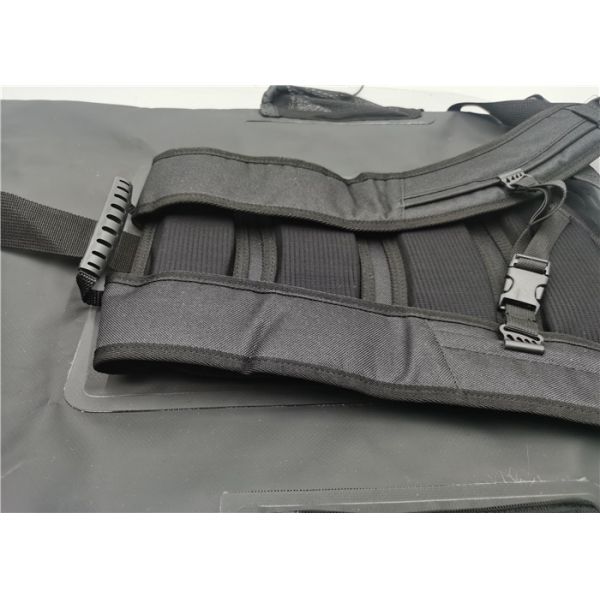 Wear Resistant Insulated Thermal Cooler Bag IPX6 Waterproof Roll Top Backpack 1.35kgs