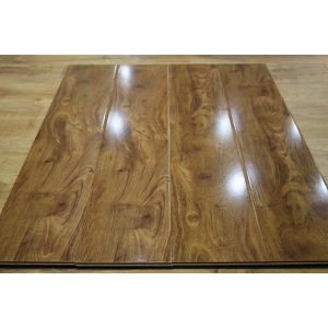 high gloss HDF laminate flooring
