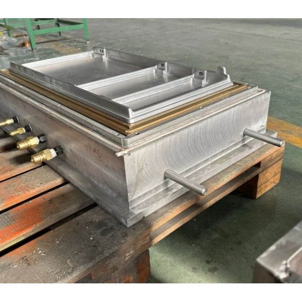 ABS / PA66 / PP / PC / PMMA Plastic Vacuum Forming Door Mould