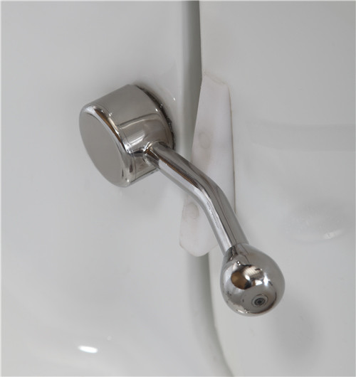 Weight 65/78KG Corner Walk In Tub , Step In Bathtub With Tempered Glass Screen