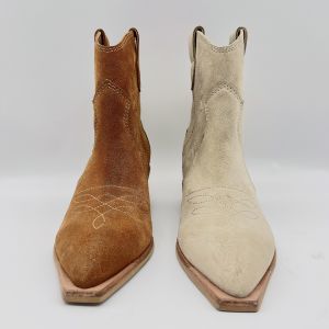 Fashion Womens Leather Dress Boots Brown / Beige With Flower Embroidery