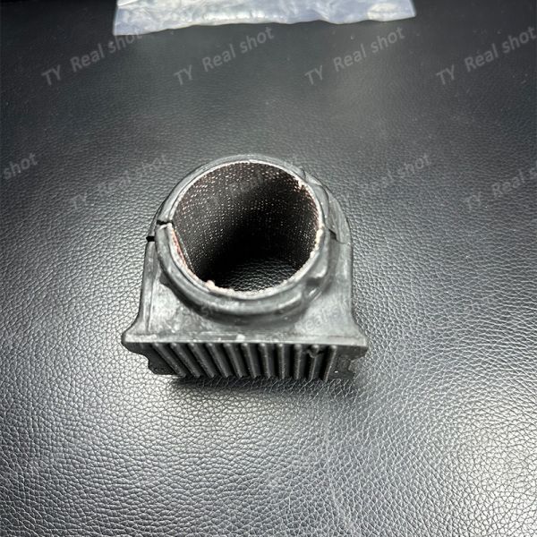 Land Rover Auto Chassis Parts Front Stabilizer Bar Bushing LR048451 LR046092