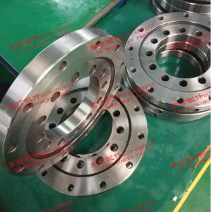 Crossed roller bearing XU120179