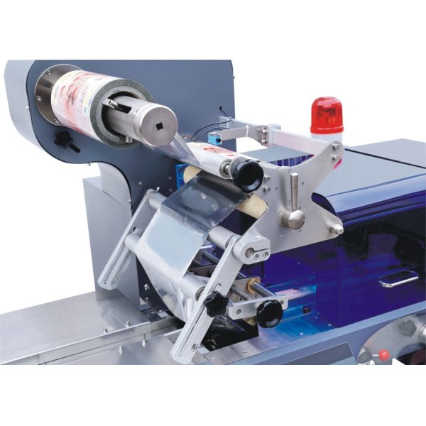 Horizontal Automatic Food Packaging Machine Biscuit Cake Pillow Packaging Machine