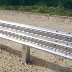 Customized Zinc Coating Thrie Beam Highway Guardrail with and Enhanced Safety