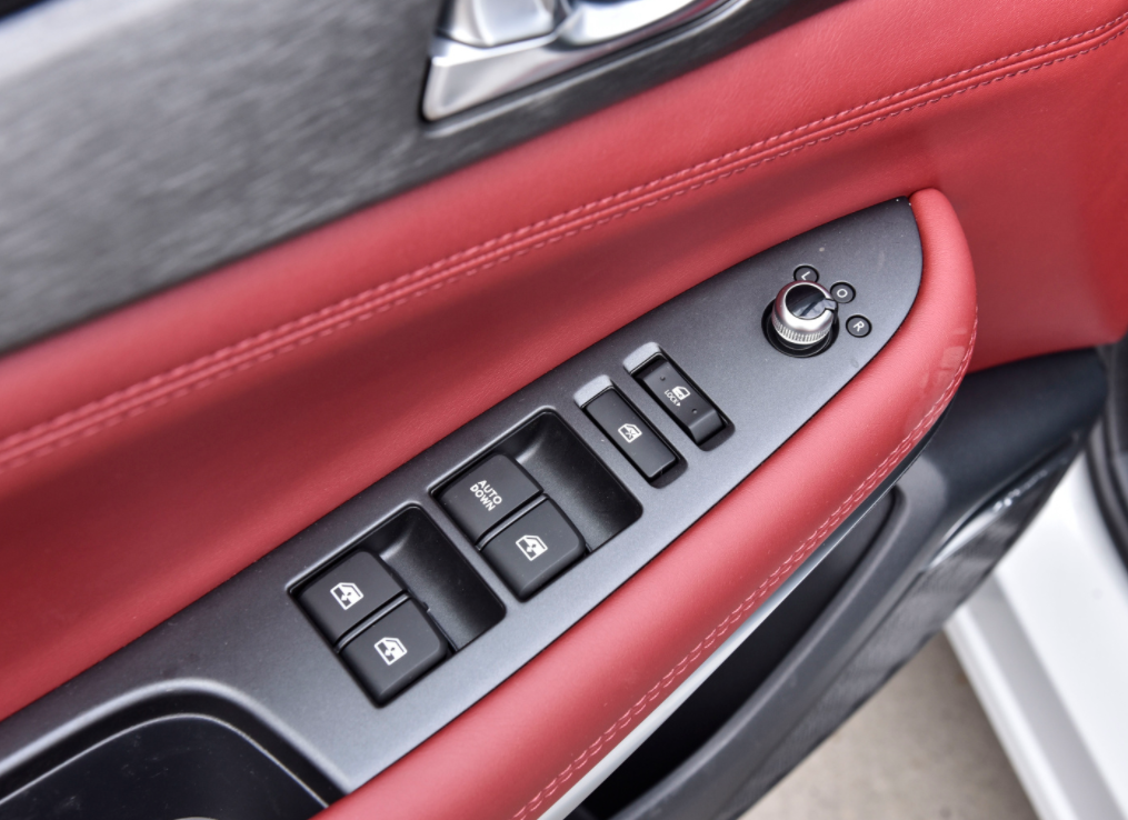 Gasoline Changan SUV Changan Cs75 Rear Camera Auto Gas Autos Luxury 2023 Automobile