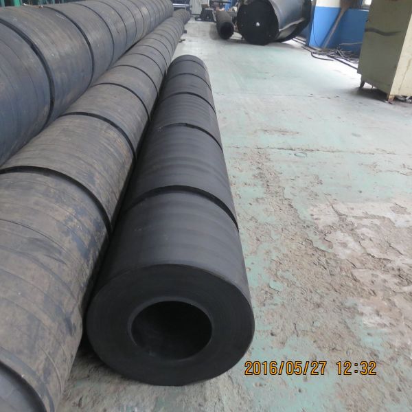 Buy Ship Fendering Circular Shape Marine Tugboat Rubber Fenders For All Tugboat at wholesale prices