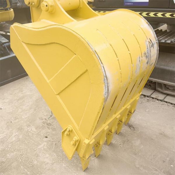 Japan Used Komatsu PC128 Excavator with Low Working Hours and Original Hydraulic Cylinder