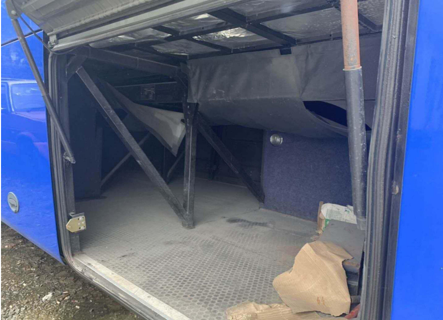 15000KG Dark Blue Used Yutong Buses 45 Seat 2014 Year Diesel LHD With A/C