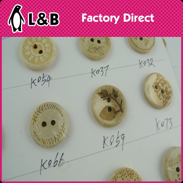 Custom Fashion Logo Wood Button
