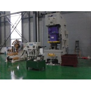 18KW Decoiling And Straightening Machine , Ball Screw Mold Processing Grommet