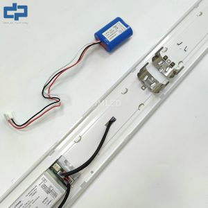 IP65 IK08 5FT 44W LED Batten Fixture For Parking Garage Linkable LED Battens