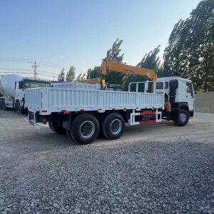 Used Crane Truck Howo 371 375 6x4 Secondhand Sinotruk 12T