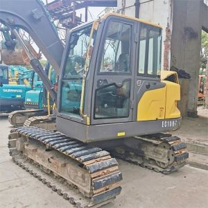 Korea's Top Choice Second Hand Volvo EC80D Excavator with 7450 KG Operating