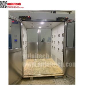 China Automatic induction door cargo air showers clean room equipment on sale