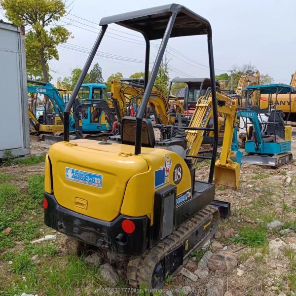 11.2kw Mini Crawler Excavator Komatsu PC18 Used Excavator with Original Hydraulic Valve