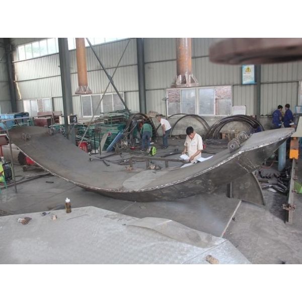 Outdoor Thrilling Swinging Pirate Ship Ride , FRP Material Pirate Ship Attraction