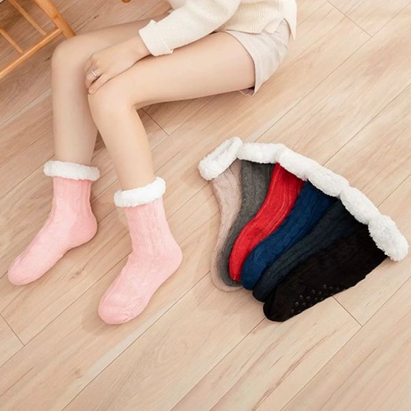 Breathable Winter Anti Slip Floor Socks Cozy Thick Fuzzy Socks With Grips