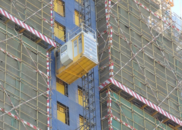 Buy 3 Doors Bridge 60 M / Min Construction Material Hoist at wholesale prices