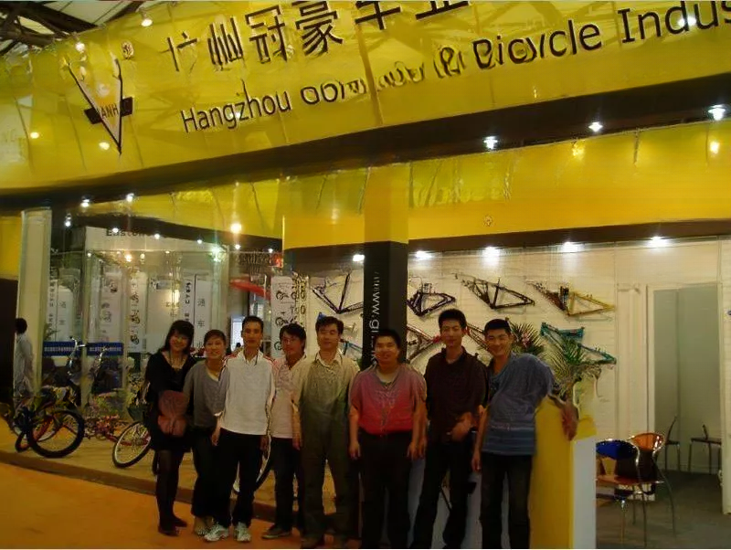 Hard Frame Non-rear Damper Comfort Grips and Matching Comfort Saddle Fixed Bike 700C Inch