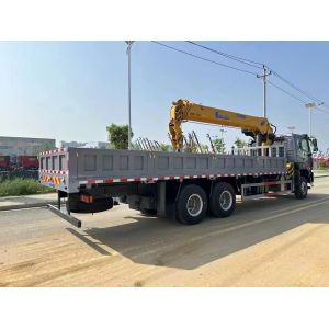 2025 XCMG 12T Truck Mounted Crane with HOWO Chassis