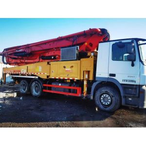 Sany Heavy Industry 49m Concrete Pump Truck with Benz Chassis and Semi-Dry