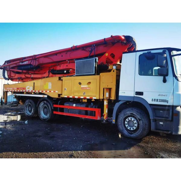 Sany Heavy Industry 49m Concrete Pump Truck with Benz Chassis and Semi-Dry Shotcrete Direct Seller in 2020