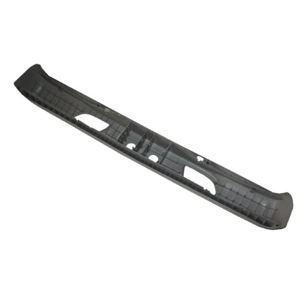 ISUZU NPR71 BUMPER FRT CENTER 8979990131