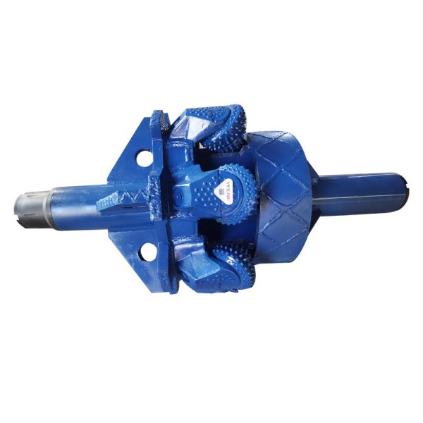 Buy 700mm High Quality HDD Hole Opener And Hard Rock Reamer For Horizontal Drilling With 12inch Roller Bit at wholesale prices