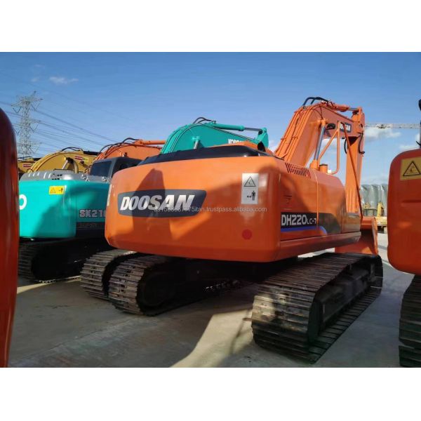 98kw Engine Doosan DH220 22Ton Used Excavator Multi Function Machine for Retail at Great