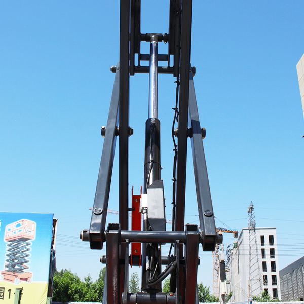 300kg Self Propelled Electric Scissor Lift OEM Mobile Scissor Lift Platform