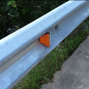 High Visible Aluminum Traffic Safety Light Marking Plastic Roadside Guardrail