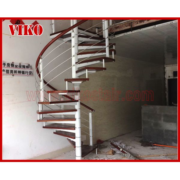 Spiral StaircaseVH30S Aluminum Spiral Stainless Steel Stair Tread Beech Curved Glass Handrail 304 Stainless Steel