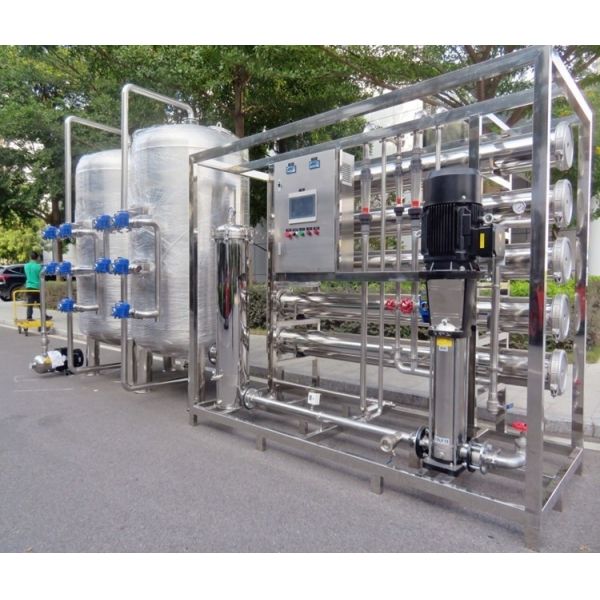 1500 Kg Weight 250 Lph Reverse Osmosis Water Treatment Equipment For Drinking